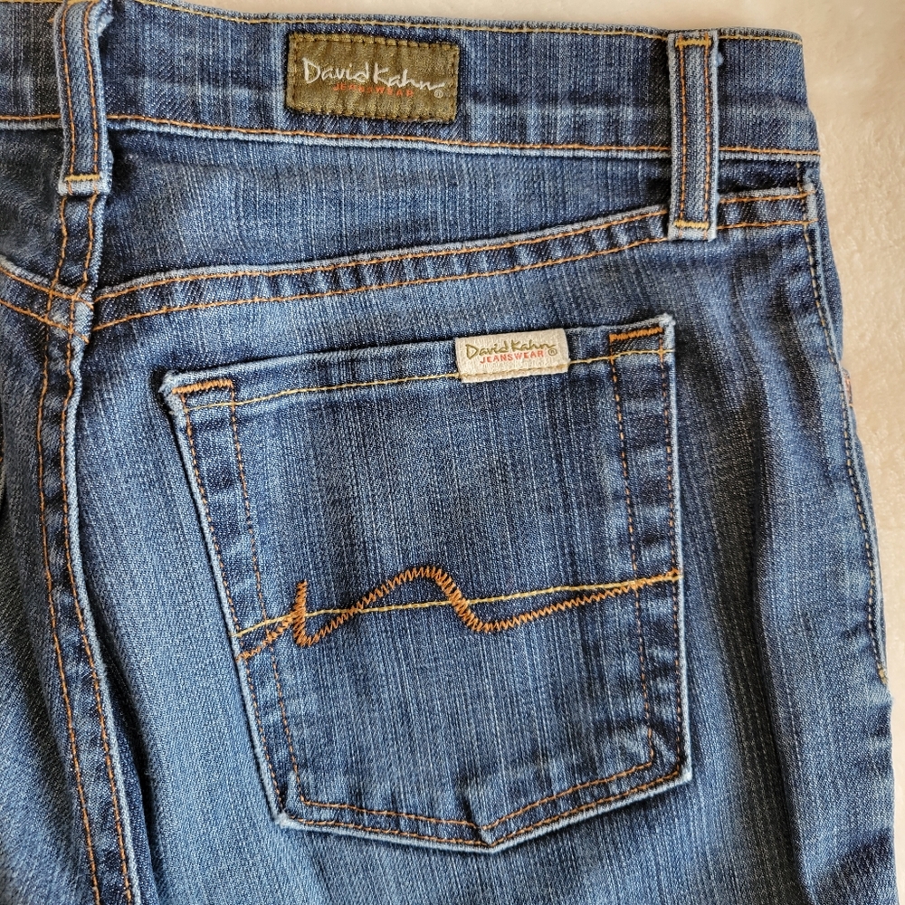 David Khan women's "Lauren" straight leg jeans - Picture 3 of 5